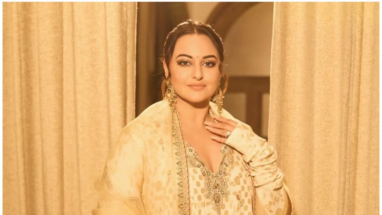 सोनाक्षी सिन्हाने प्रेग्नन्सीच्या अफवांवर सोडले मौन म्हणाली, “मी प्रेग्नेंट आहे, गप्प बसा…”