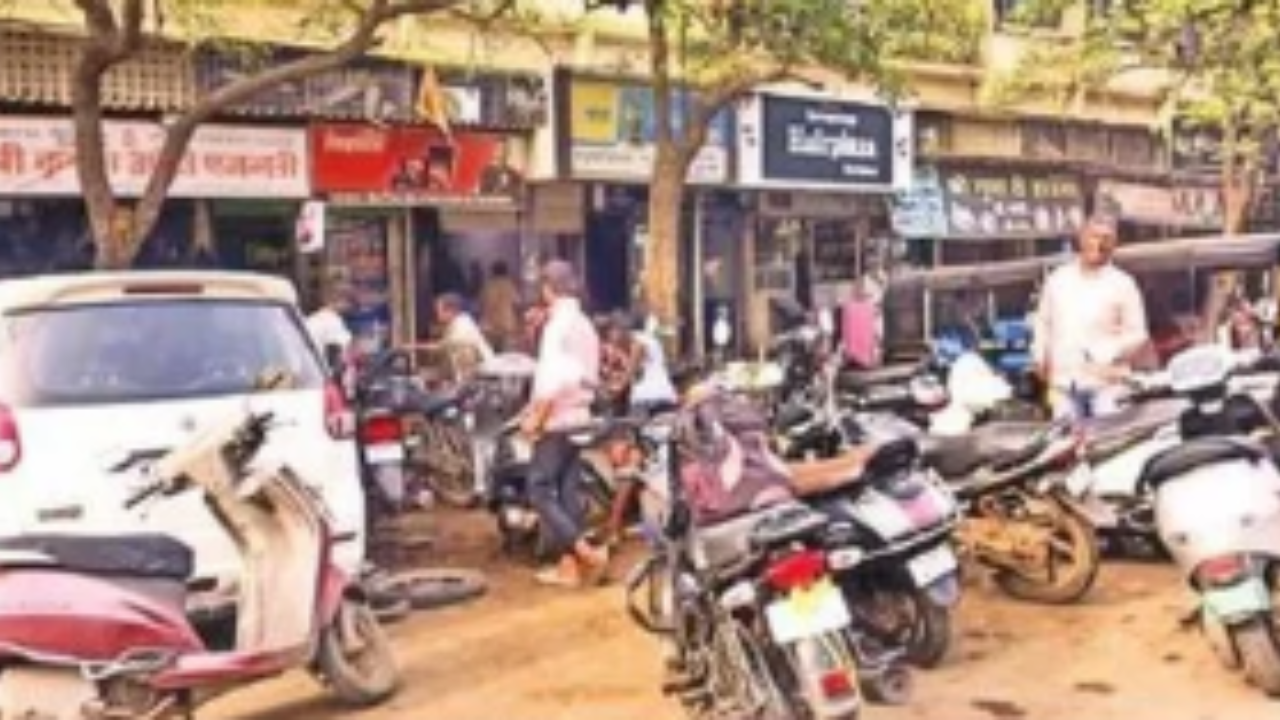 वसईत पालिका, वाहतूक पोलिसांचे दुर्लक्ष; चालकांना कोंडीचा त्रास