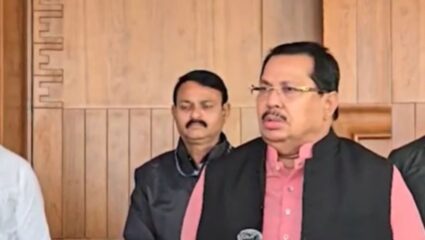 Nagpur : किल्ल्यावर दारु पार्टीला परवानगी मिळतेच कशी? – वडेट्टीवार