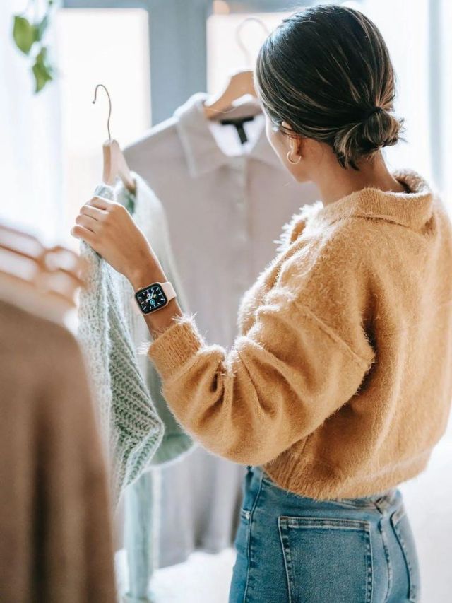 लोकरीच्या कपड्यांना दुर्गंधी येते का? टिप्स फॉलो करा