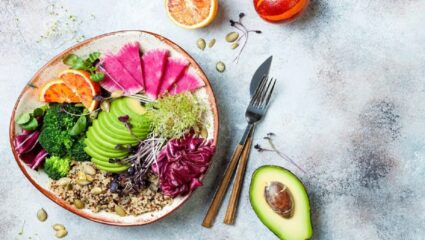 World Vegan Day : मधुमेहाचे नैसर्गिक व्यवस्थापन, डॉक्टर शाकाहार व्हेगन डायट का सुचवतात?