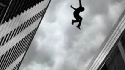 वल्लभनगरमध्ये तरुणाचा जीव वाचवण्यासाठी अग्निशामक दलाची धाडसी मोहीम; मोठी दुर्घटना टळली