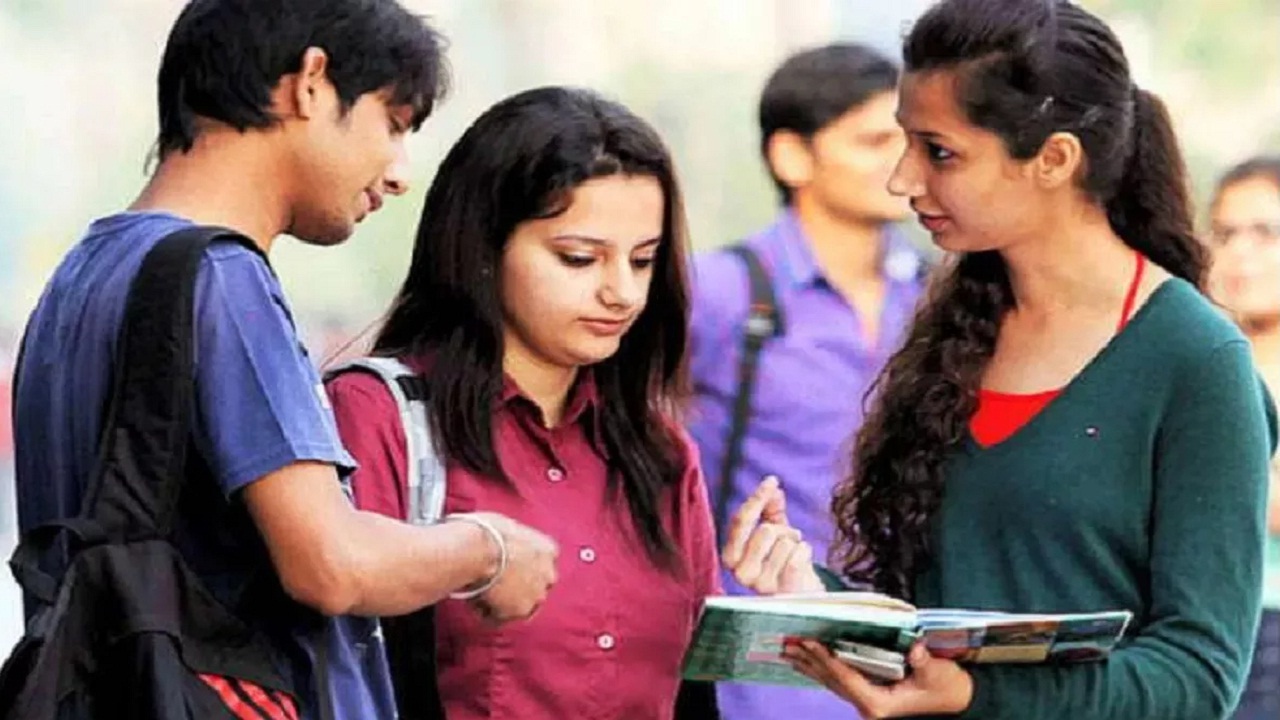 महाज्योतीच्या माध्यमातून विद्यार्थ्यांना शिष्यवृत्ती मिळणार; भाजप युवा मोर्चाच्या आंदोलनाला मोठं यश