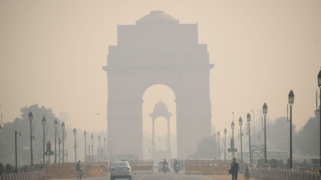 Delhi Air Pollution : दिल्लीतील प्रदुषणावर उपाय; खाजगी अन् सरकारी कर्मचाऱ्यांना ‘वर्क फॉर्म होम’