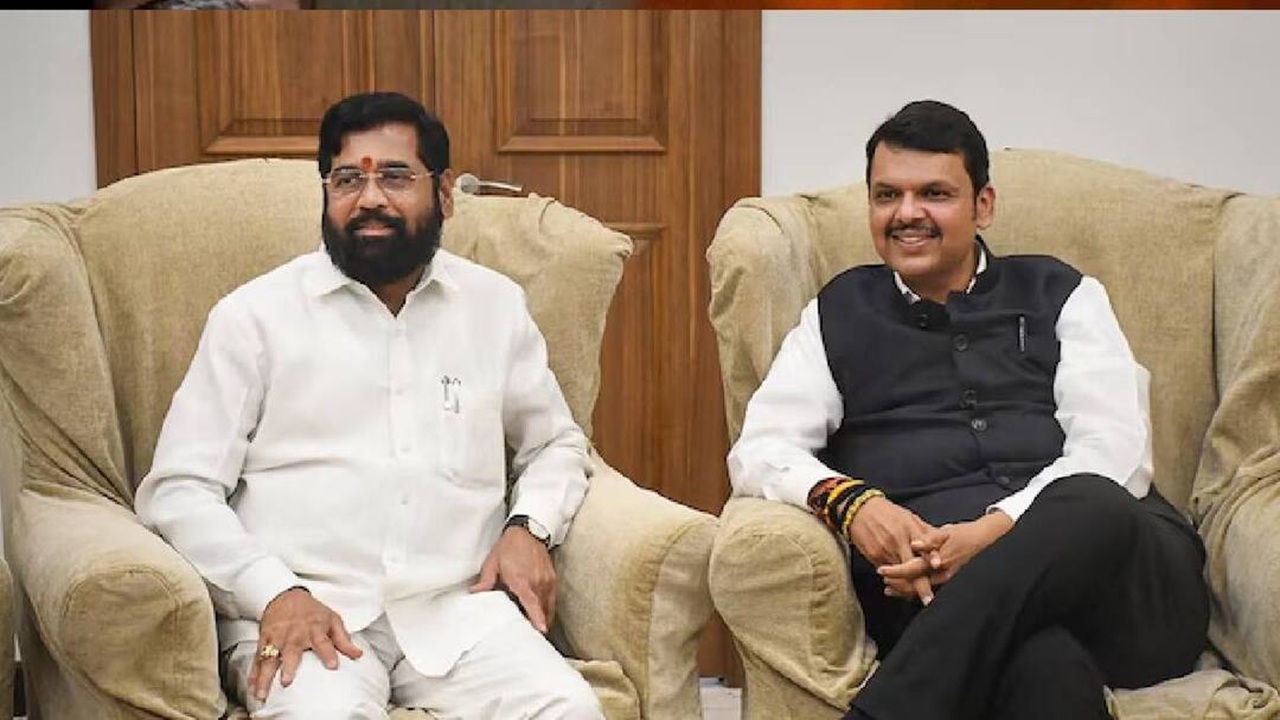 Maharashtra Politics: सर्वच पक्षात उमेदवारीचा ‘सस्पेन्स’ कायम, बंडखोरीच्या भीतीने सावध; शेवटच्या क्षणापर्यंत उमेदवारांवर पडदा