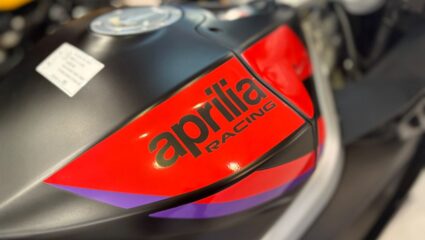 Aprilia RS 457 च्या लूकमध्ये आकर्षक भर! मिळाले ‘हे’ 3 नवीन कलर