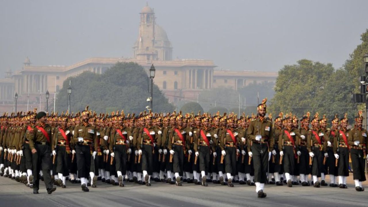 Armed Forces Flag Day 2025 : आजचा ‘हा’ खास दिवस आहे शूर सैनिकांच्या बलिदानाचे स्मरण आणि राष्ट्रकर्तृत्वाचा आदर करण्याचा