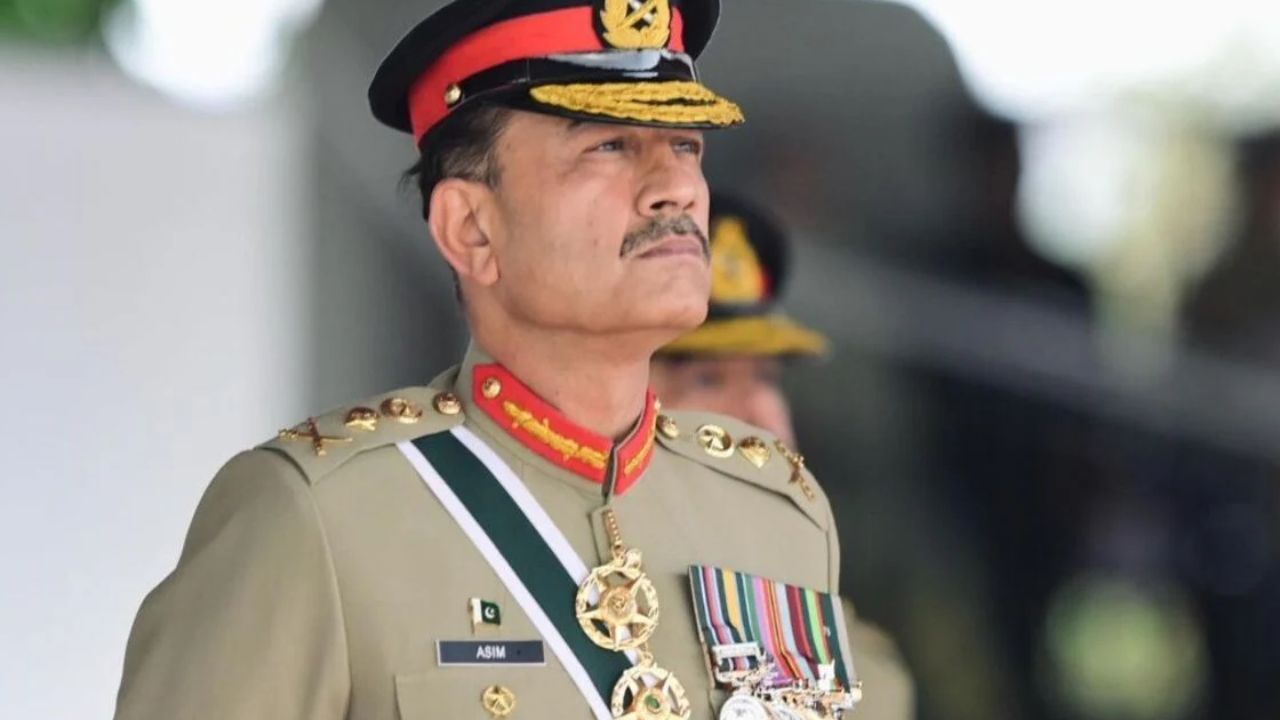 भारतासाठी धोक्याची घंटा! सीमेजवळ पाकिस्तानच्या लष्करी हालचाली; युद्धाच्या तयारीत मुनीर? 