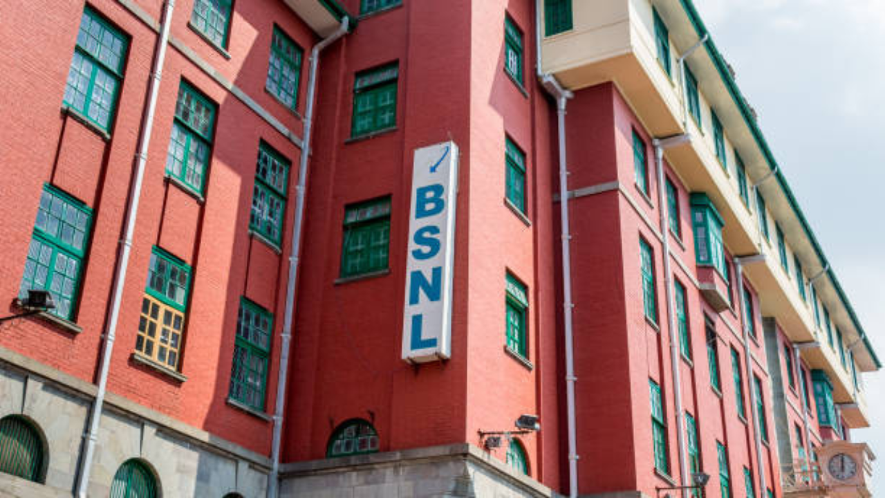 BSNL चे ‘संचार मित्र’ App नक्की कसे आहे? ‘संचार आधार’ घेणाऱ्यांना बीएसएनएल युजर्सना मिळणार फायदे