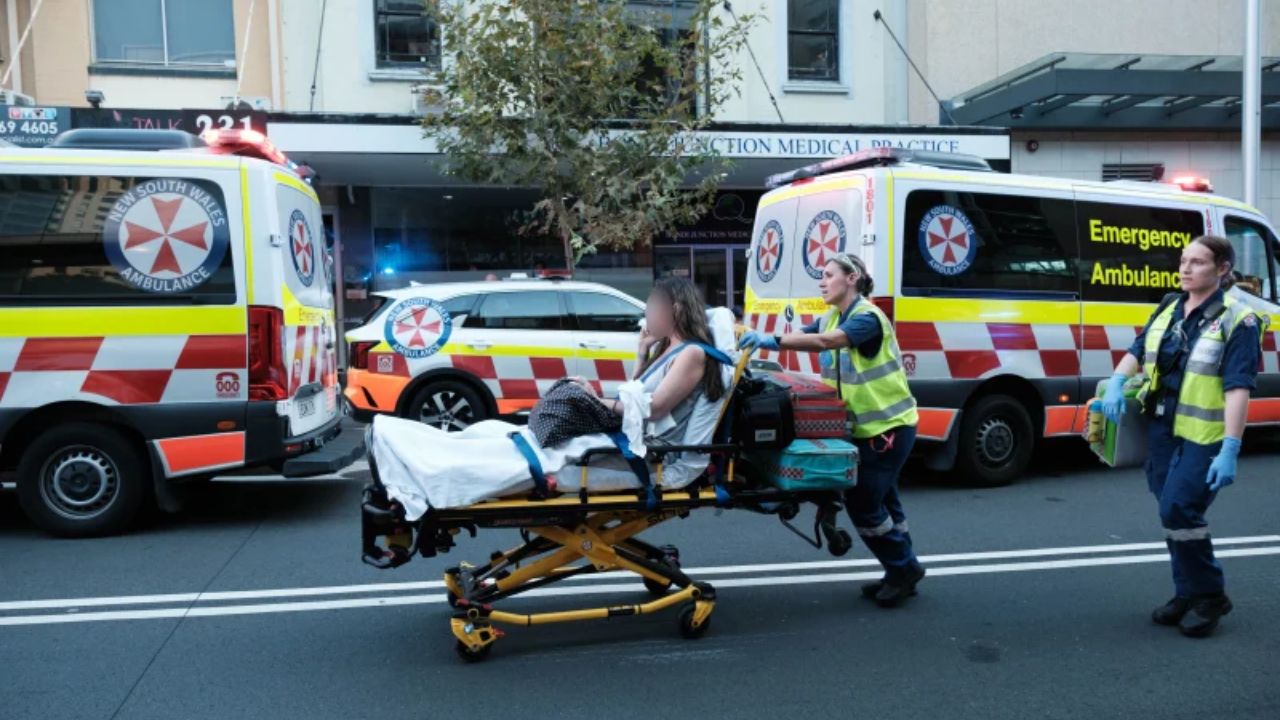 Sydney Firing: ऑस्ट्रेलियातील सिडनीमध्ये पहलगामसारखी घटना; बोंडी बीचवर अंदाधुंद गोळीबारात अनेकांचा मृत्यू, नेमके काय घडले?