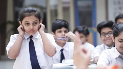 Education Department : विद्यार्थ्यांना शारीरिक अन् मानसिक शिक्षा देण्यावर बंद, शिक्षण विभागाकडून नवीन नियमावली जारी