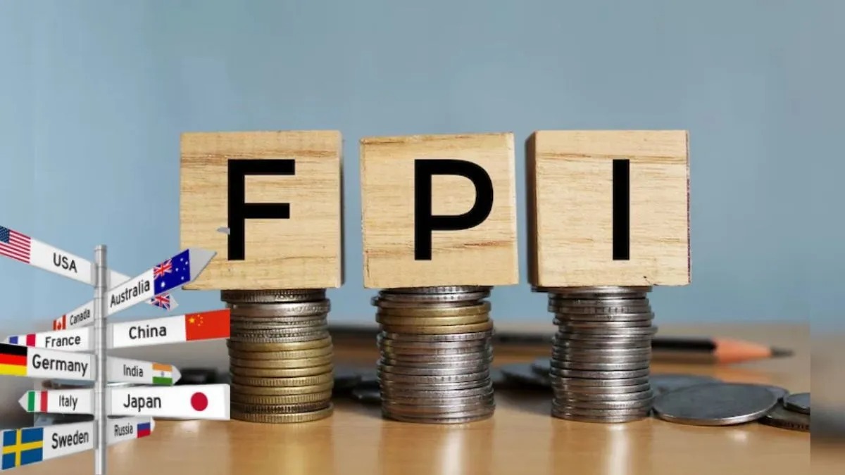 FPI Stocks News: परदेशी गुंतवणूकदारांची माघार! दोन आठवड्यांत १८ हजार कोटींची विक्री..; भारतीय बाजारांवर वाढला दबाव FPI Stocks News: परदेशी गुंतवणूकदारांची माघार! दोन आठवड्यांत १८ हजार कोटींची विक्री..; भारतीय बाजारांवर वाढला दबाव