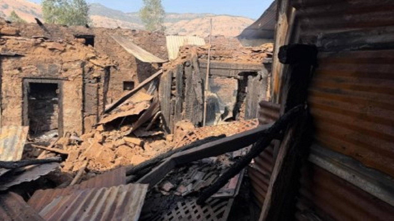 पाटण तालुक्यातील नाडोलीत चार घरांना भीषण आग; अनेक वस्तू जळून खाक