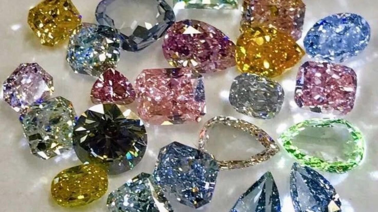 Gemology: करिअर आणि संपत्तीमध्ये वाढ होण्यासाठी ‘ही’ रत्ने करा परिधान, मिळेल अपेक्षित यश