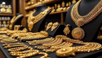 Todays Gold-Silver Price: सोन्याचे दर अचानक कोसळले, चांदीची किंमत झपाट्याने वाढली! जाणून घ्या सविस्तर