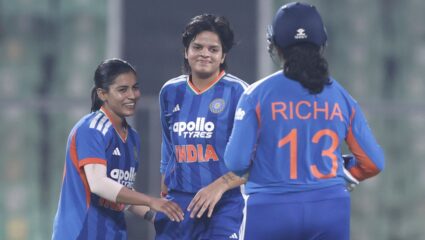 IND VS SL W 5th T20I : भारताकडुन श्रीलंकेचा सुपडा साफ! कौर आर्मीचे पाच सामन्यांच्या टी-20  मालिकेत 5-0 असे निर्भेळ यश