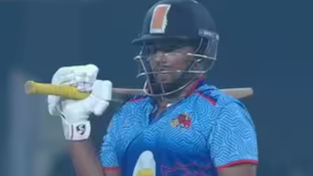 Syed Mushtaq Ali Trophy : सरफराज खानची स्फोटक फलंदाजी! गोलंदाजांवर चढवला हल्लाबोल; निवडकर्त्यांना दिला इशारा