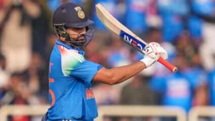 IND vs SA 2nd ODI ; रोहित शर्माचा रायपूरमध्ये ‘हिटमॅन’ शो!14 धावा करताच रचला इतिहास; ‘द वॉल’ द्रविडला टाकले पिछाडीवर  