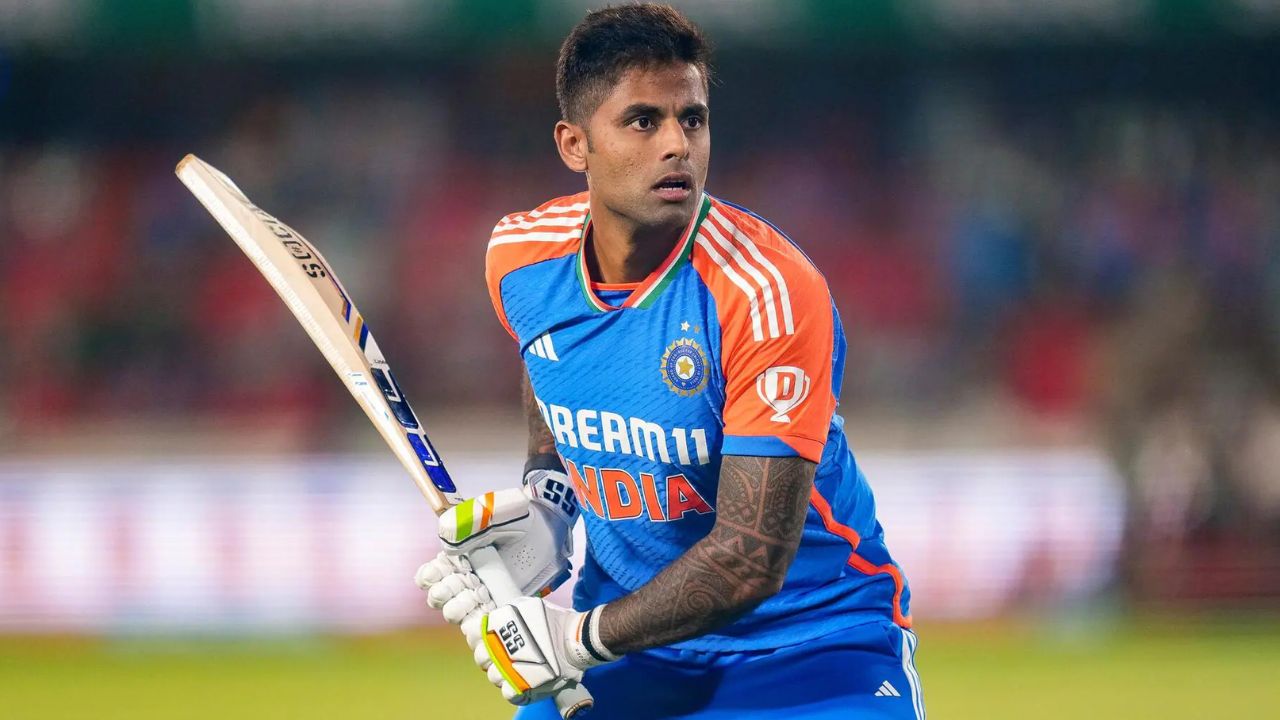 Syed Mushtaq Ali Trophy : सूर्यकुमार यादव तळपला! ऐतिहासिक टी-२० विक्रम केला उद्ध्वस्त; नंबर 1 स्थान केले काबिज