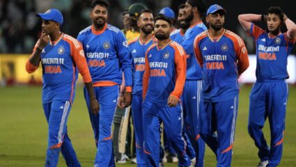 IND vs SA : अर्शदीप-संजू सॅमसन प्लेइंग इलेव्हनमधून बाहेर! दक्षिण आफ्रिकेविरुद्ध पहिल्या टी-२० साठी ‘या’ दिग्गजाने जारी केला संघ