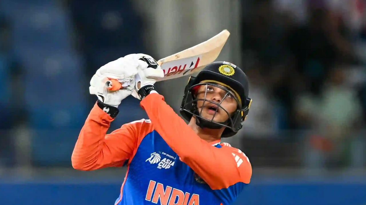 IND vs SA T20I series : अभिषेक शर्माने लिहिला नवा इतिहास! ‘या’ भारतीय दिग्गज जोडीनंतर टी-२० मध्ये पराक्रम करणारा तिसराच खेळाडू