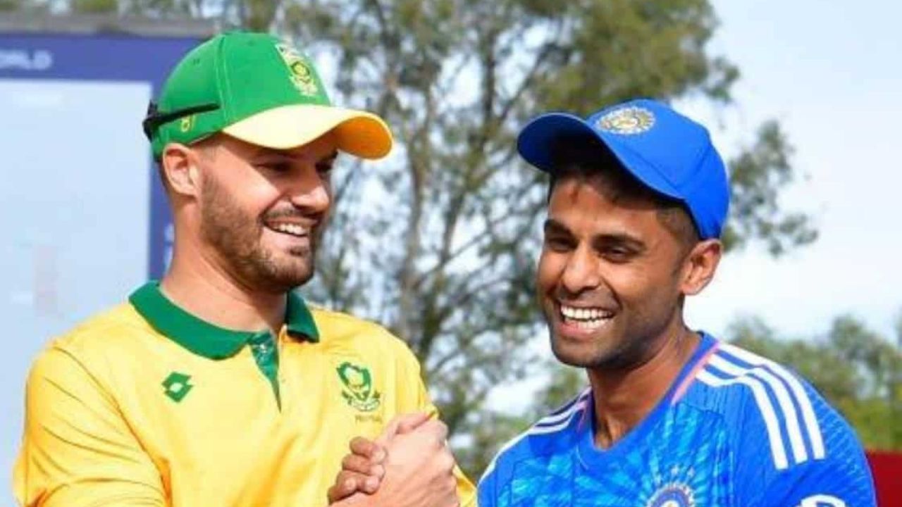 IND vs SA 2nd T20 : भारत मालिकेत आघाडी साधणार? TOSS जिंकून घेतला गोलंदाजीचा निर्णय; दक्षिण आफ्रिका करणार फलंदाजी 