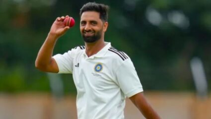 IPL 2026 Mini Auction : काश्मीरचा आकिब दार IPL 2026 मध्ये फोडणार डरकाळी! ‘या’ संघाने मोजले 8.40 कोटी रुपये 