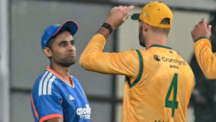 IND vs SA 5th t20I : दक्षिण आफ्रिकेचा TOSS जिंकून गोलंदाजीचा निर्णय; सूर्या आर्मी करणार फलंदाजी