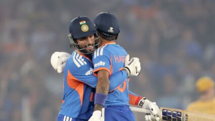 IND vs SA 5th t20I : अहमदाबाद हार्दिक-तिलकची विस्फोटक खेळी! भारताचे दक्षिण आफ्रिकेसमोर 232 धावांचे लक्ष्य 