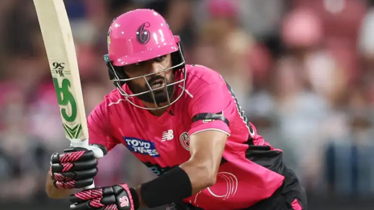 Big Bash League : ऑस्ट्रेलियामध्ये बाबर आझमची नको ती कृती! भारतीय चाहत्यांचा संताप अनावर; वाचा नेमकं काय घडलं? 