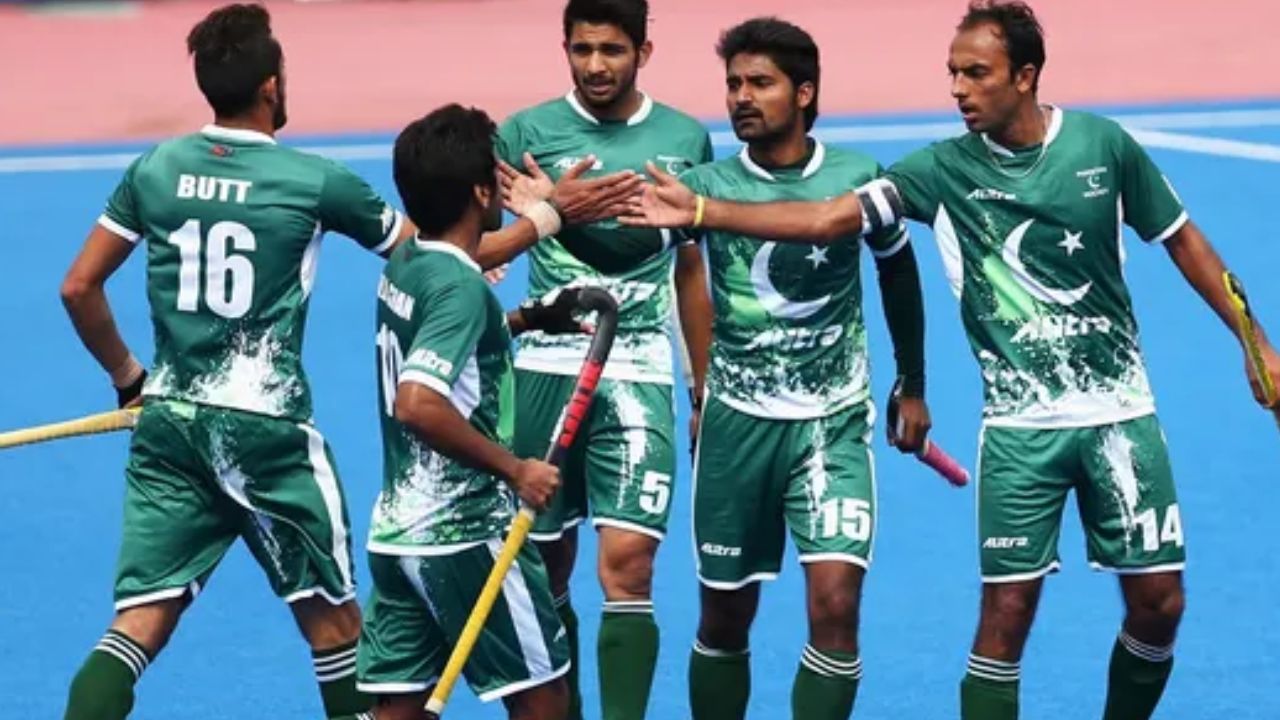 पाकिस्तान संघाने थोडं तरी लाजायला हवं होतं! स्वतःच्याच खेळाडूंचे पैसे घातले घशात 