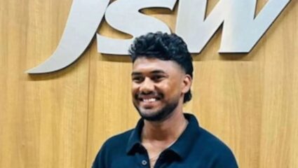 IPL 2026 Mini Auction : “बोली सुरू अन् अश्रू रोखू….” IPL लिलावात 14.20 कोटींची लाॅटरी लागलेला कार्तिक शर्मा झाला व्यक्त