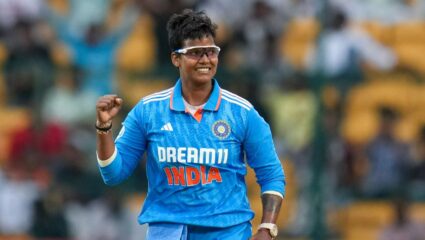  ICC T20 rankings : आयसीसी टी-२० क्रमवारीत भारताची दीप्ती चमकली! पहिल्यांदाच  झाली अव्वलस्थानी विराजमान 