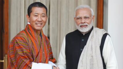 India Bhutan Trade : भूतानचा 80% व्यापार भारतासोबत! विश्वासाचे बंध अधिक दृढ; रेल्वे कनेक्टिव्हिटीवरील करारामुळे जवळीक वाढली