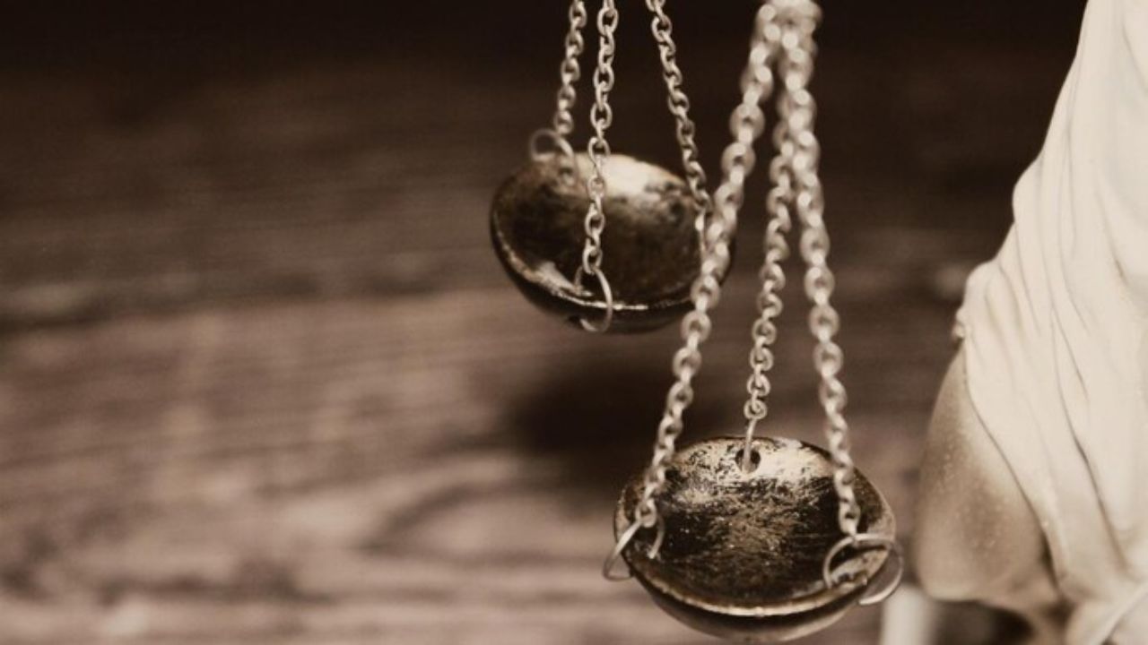 ९ डिसेंबरला साजरा केला जातो आंतरराष्ट्रीय भ्रष्टाचारविरोधी दिन; जाणून घ्या महत्त्व आणि यंदाची थीम ९ डिसेंबरला साजरा केला जातो आंतरराष्ट्रीय भ्रष्टाचारविरोधी दिन; जाणून घ्या महत्त्व आणि यंदाची थीम