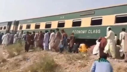 Jaffar Express : 2 महिन्यात 3 वेळा हल्ला! जाणून घ्या जाफर एक्सप्रेस का आहे बंडखोरांच्या निशाण्यावर?
