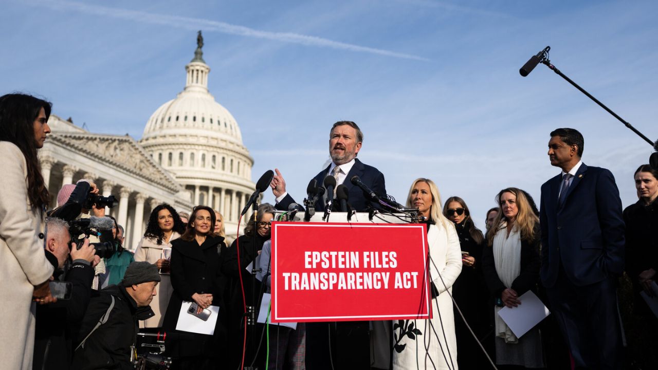 Release The Files : अमेरिकेचा सत्तेच्या पडद्यामागील ‘डर्टी गेम’! ‘Epstein Files’ जगासमोर येताच गळून पडणार ‘अनेक’ प्रख्यात मुखवटे