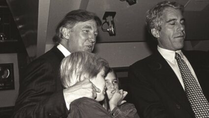 Jeffrey Epstein: जगातील सर्वात मोठे स्कँडल! पण ट्रम्पसाठी फाईल्समध्ये दस्तऐवजांची फेरबदल कूटनीती; ‘अनेक’ नावे गुलदस्त्यात