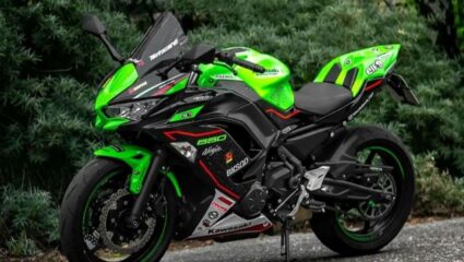 नव्या आणि अधिक आकर्षक रंग रूपात Kawasaki Ninja 650 लाँच, जाणून घ्या नवीन किंमत