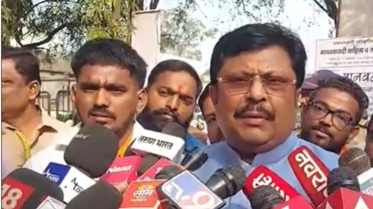 Kolhapur Mahayuti Corporation Elections : कोल्हापूर महापालिकेवर पहिल्यांदा महायुतीचा भगवा फडकणार Kolhapur Mahayuti Corporation Elections : कोल्हापूर महापालिकेवर पहिल्यांदा महायुतीचा भगवा फडकणार