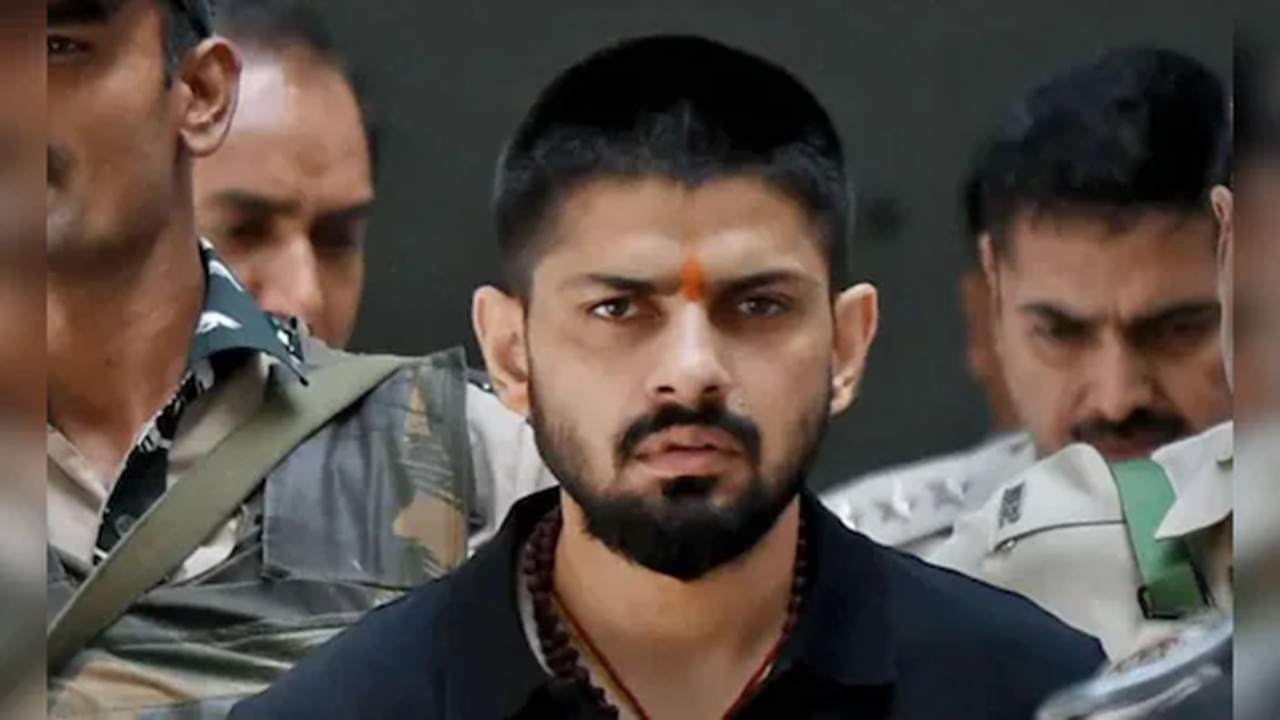 Lawrence Bishnoi : ‘मी लॉरेन्स भाईंच्या चप्पल उचलायचो, तुम्ही सुरुवात केली, संपवणार आम्ही’, गोल्डी बरारला धमकी देणारा ऑडिओ व्हायरल