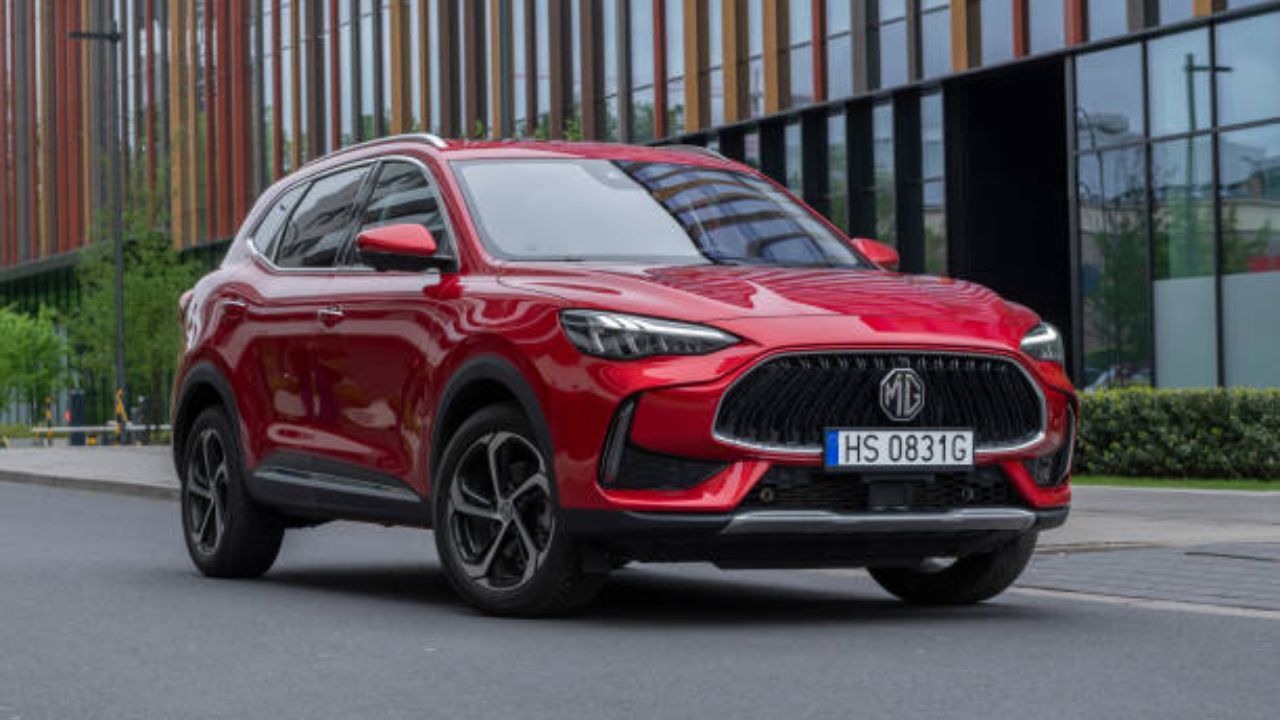 MG Motors च्या Cars आताच खरेदी करून घ्या! ‘या’ तारखेपासून किमतीत होणार वाढ