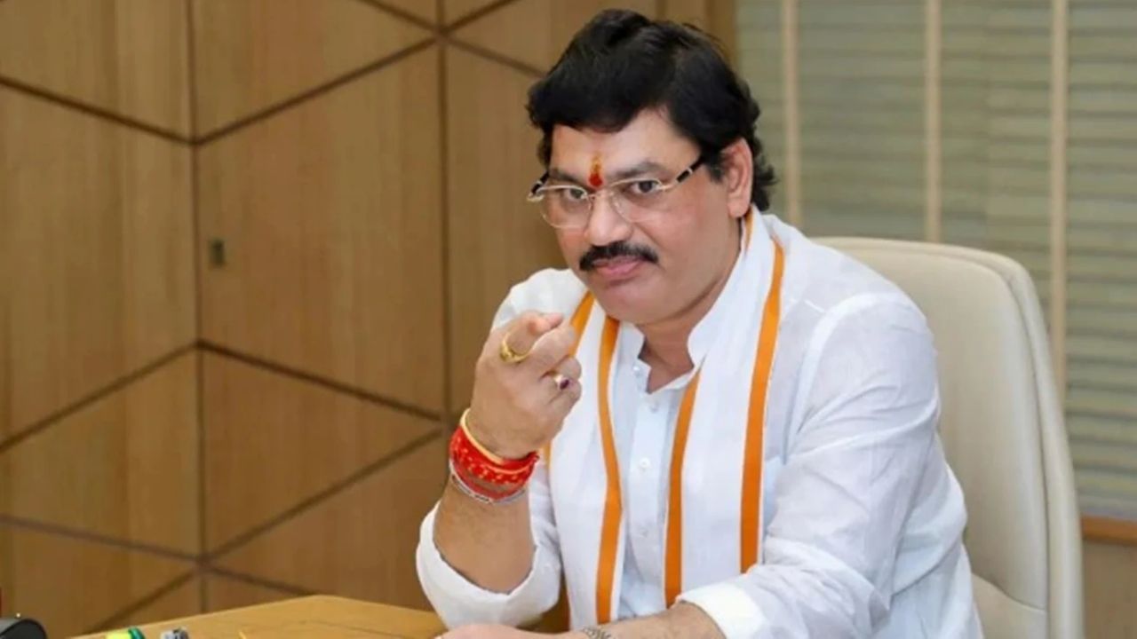 Dhananjay Munde Murder : आमदार धनंजय मुंडेंची होणार होती हत्या? आमदाराच्या दाव्याने राजकीय वर्तुळात खळबळ