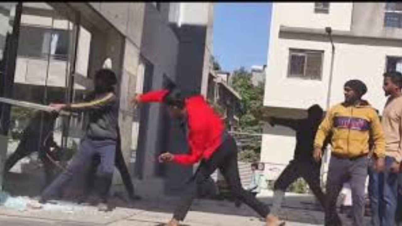 Pune Sahyadri Hospital Vandelised: रुग्णाच्या मृत्यूवरून संताप, हडपसरमध्ये सह्याद्री हॉस्पिटलची तोडफोड