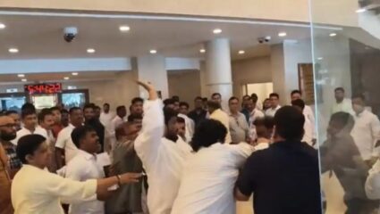 Awhad-Padalkar clashes: विधानभवनातील हाणामारी प्रकरण! आव्हाड आणि पडळकरांच्या कार्यकर्त्यांना तुरुंगवासाची शिफारस