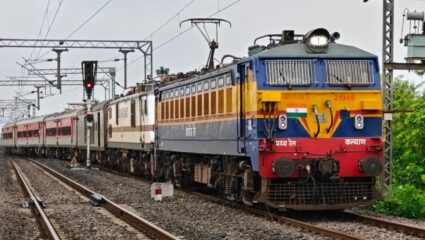 Pune–Prayagraj Special Trains: पुणे ते प्रयागराज दोन विशेष गाड्या धावणार; २७ व ३१ डिसेंबरला सुटणार