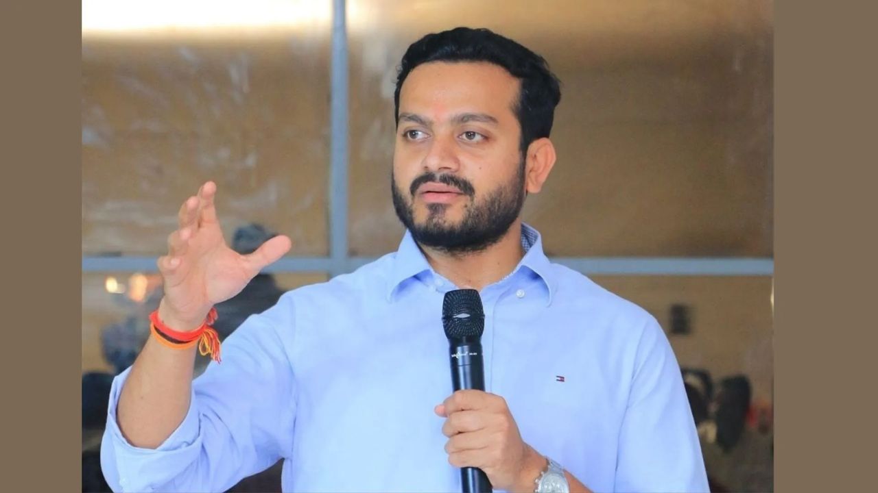 Duplicate Voters Allegation: एकाच नावासमोर वेगवेगळे फोटो, एकाच पत्त्यावर १००-१५० मतदार; कळमकरांचे गंभीर आरोप