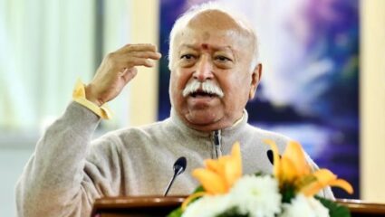 Mohan Bhagwat : संघाला भाजपच्या चष्म्यातून बघू नका…; RSS सरसंघचालक मोहन भागवत यांनी व्यक्त केला विश्वगुरु बनण्याचा निर्धार