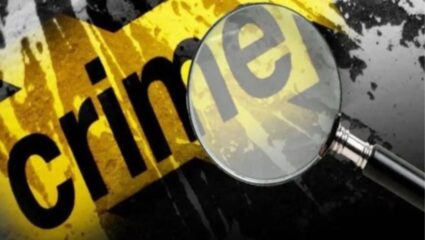 धक्कादायक ! देवदर्शनासाठी आलेल्या तरुणीवर अत्याचाराचा प्रयत्न; कारमध्ये ओढत नेलं अन्…