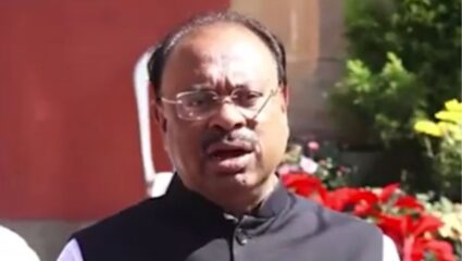 ‘सुनेत्राताईंचे दु:ख खूप मोठे, पण त्यांनी…’; महसूलमंत्री चंद्रशेखर बावनकुळेंचं मोठं विधान